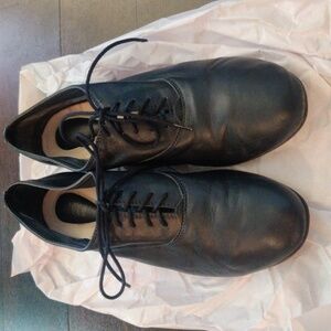 Bloch Women’s Black Leather Lace-Up Shoes size 38 - Used